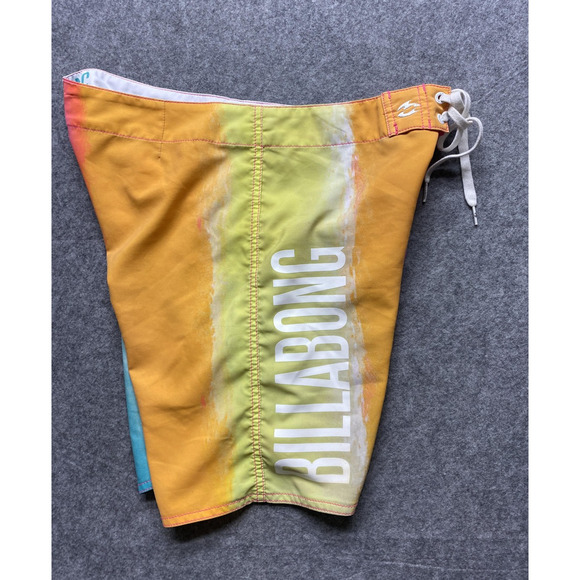 Billabong Shorts Womens Size 9 Multicolor Boardshorts Swim Surf Rainbow Ombre - Picture 15 of 16